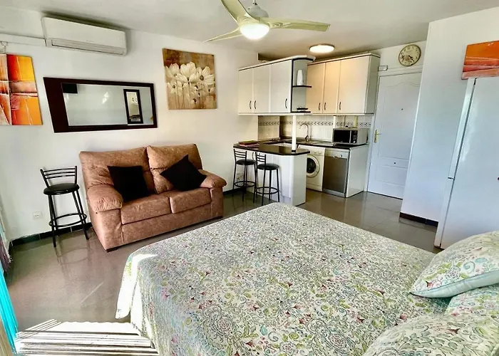 Bulto Carihuela * Torremolinos